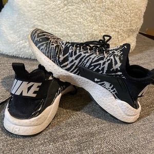Black and white Nike shoes